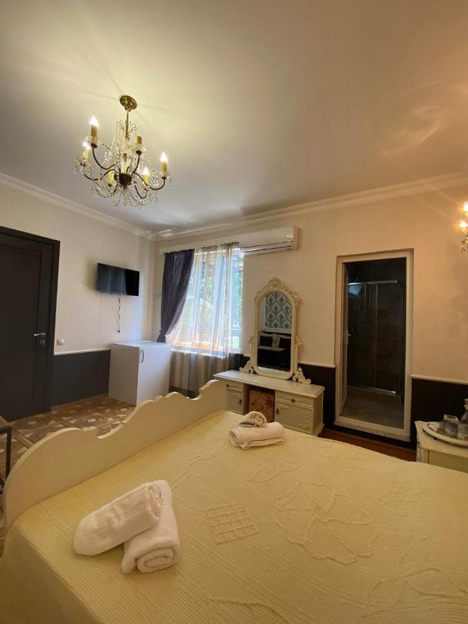 Дом 8 Lägenhet Tbilisi Exteriör bild