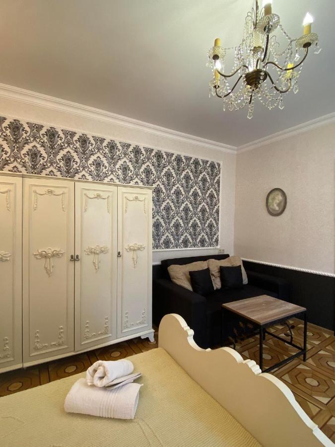 Дом 8 Lägenhet Tbilisi Exteriör bild