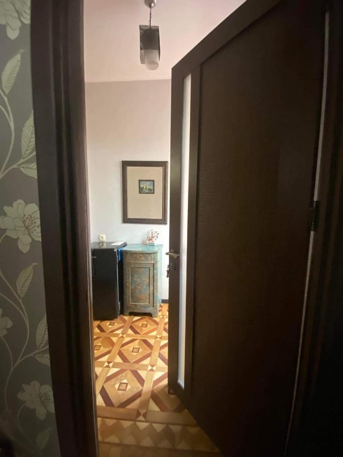 Дом 8 Lägenhet Tbilisi Exteriör bild
